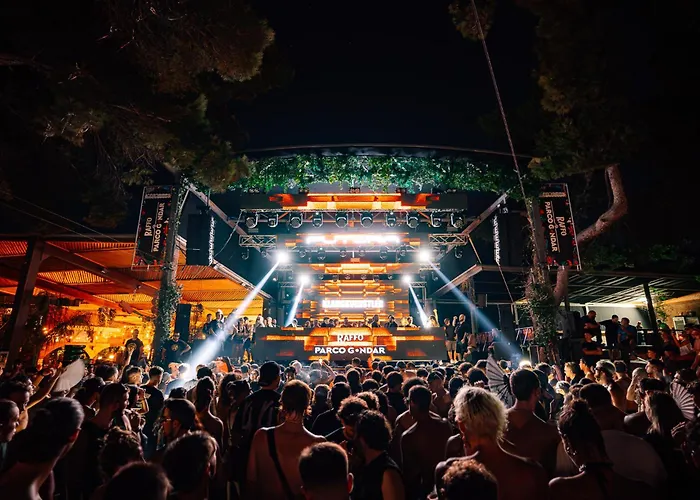 Baia Near The Apartment